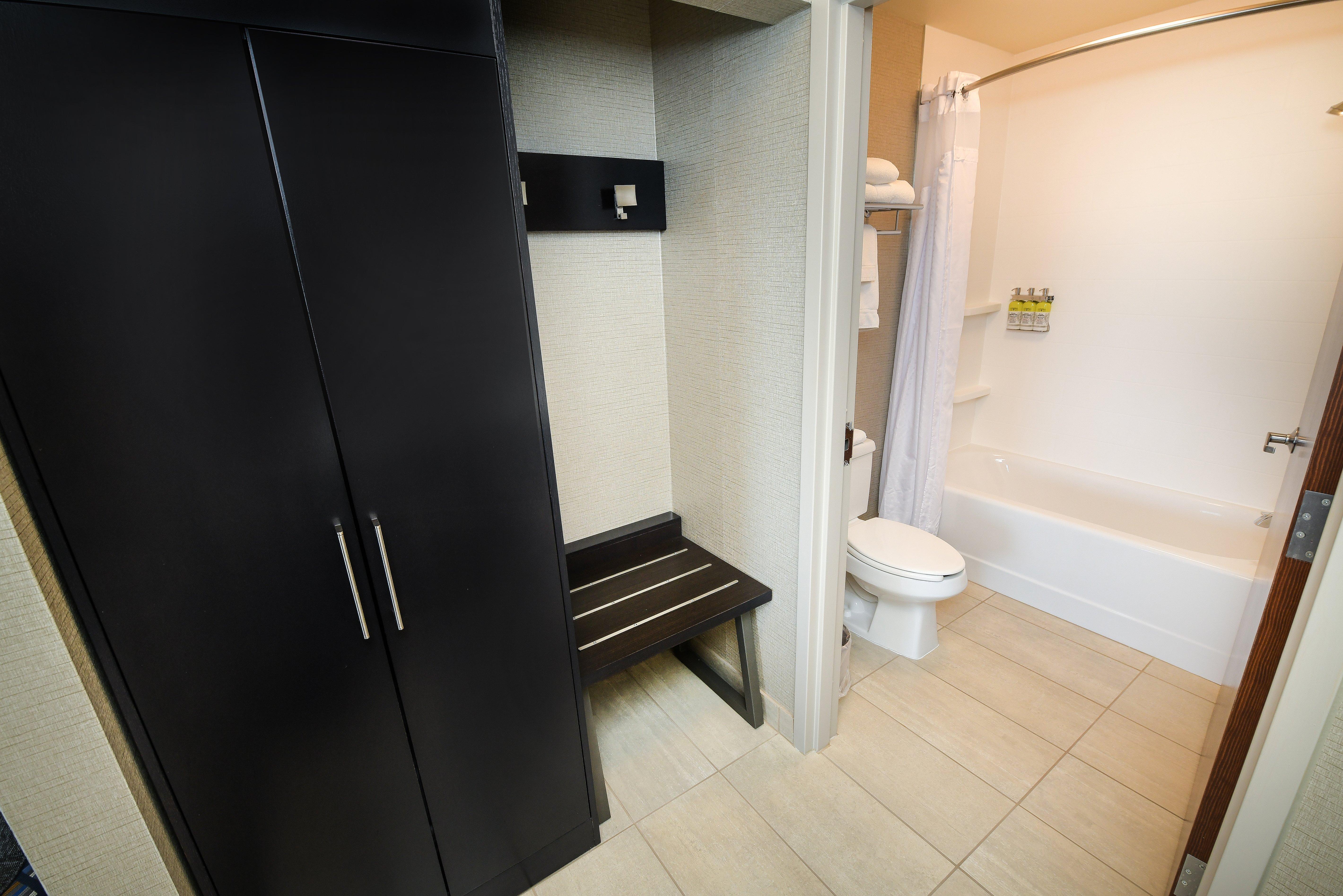 Holiday Inn Express Hotel & Suites Grand Forks By Ihg Exteriör bild