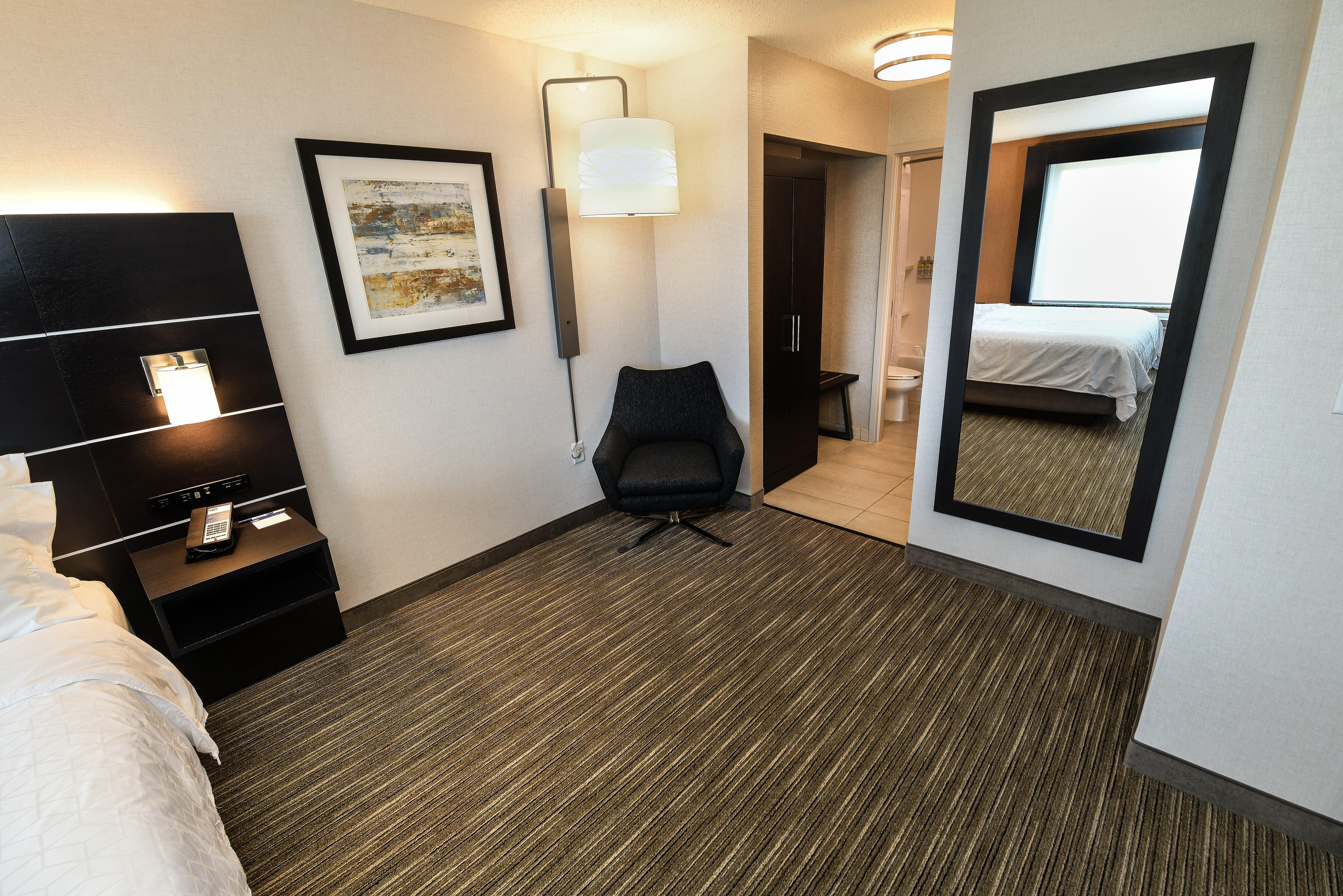 Holiday Inn Express Hotel & Suites Grand Forks By Ihg Exteriör bild