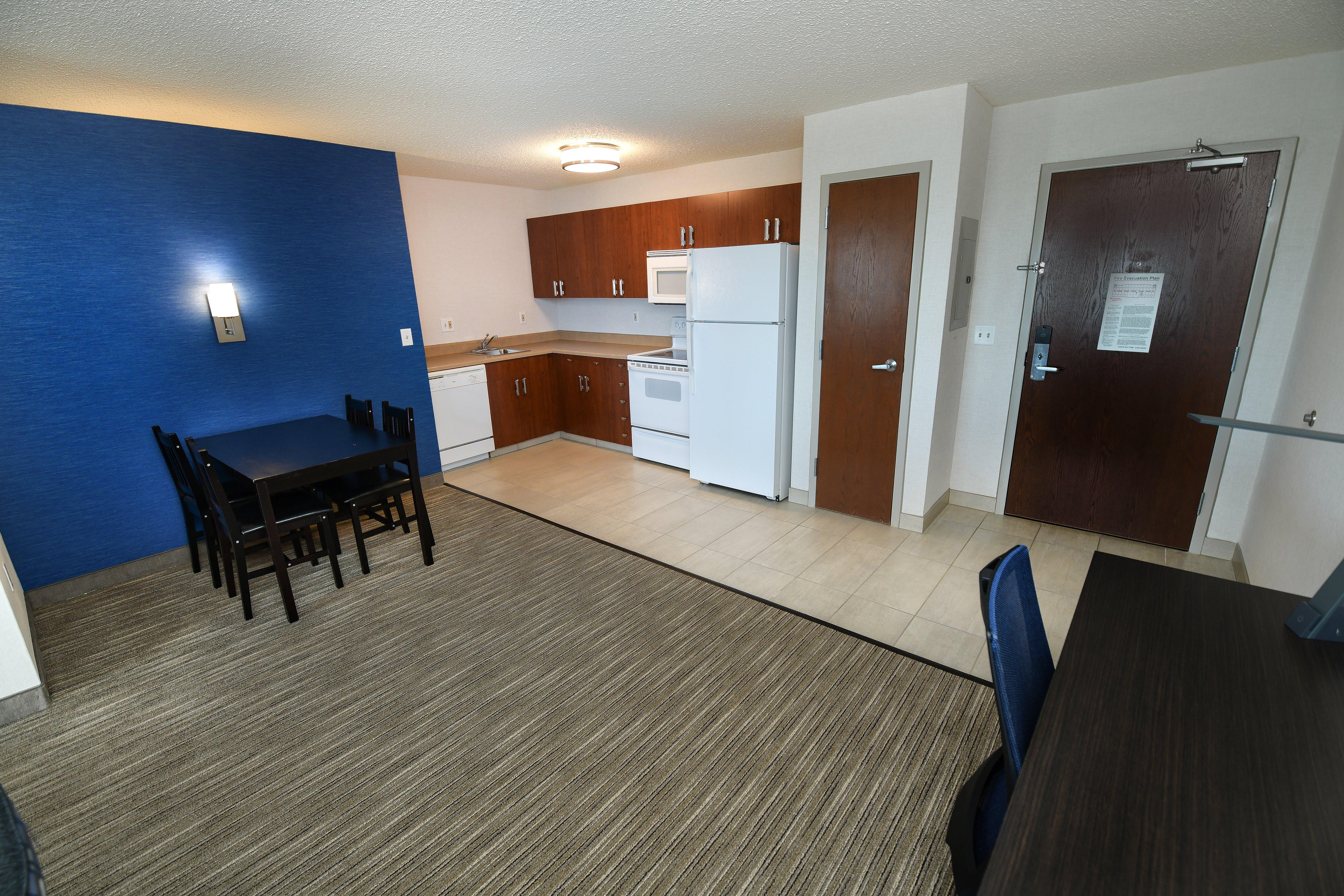 Holiday Inn Express Hotel & Suites Grand Forks, An Ihg Hotel Exteriör bild