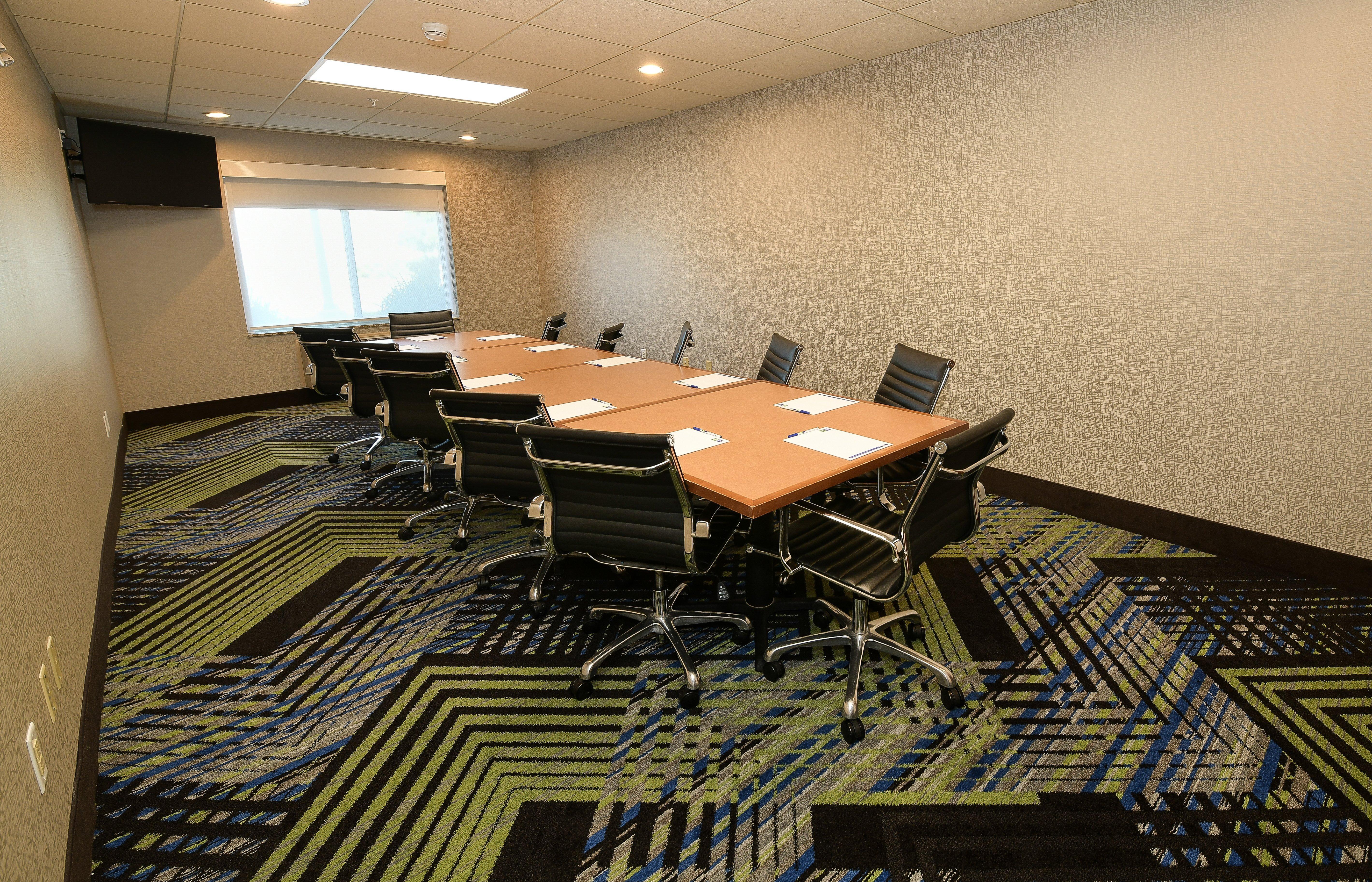 Holiday Inn Express Hotel & Suites Grand Forks By Ihg Exteriör bild